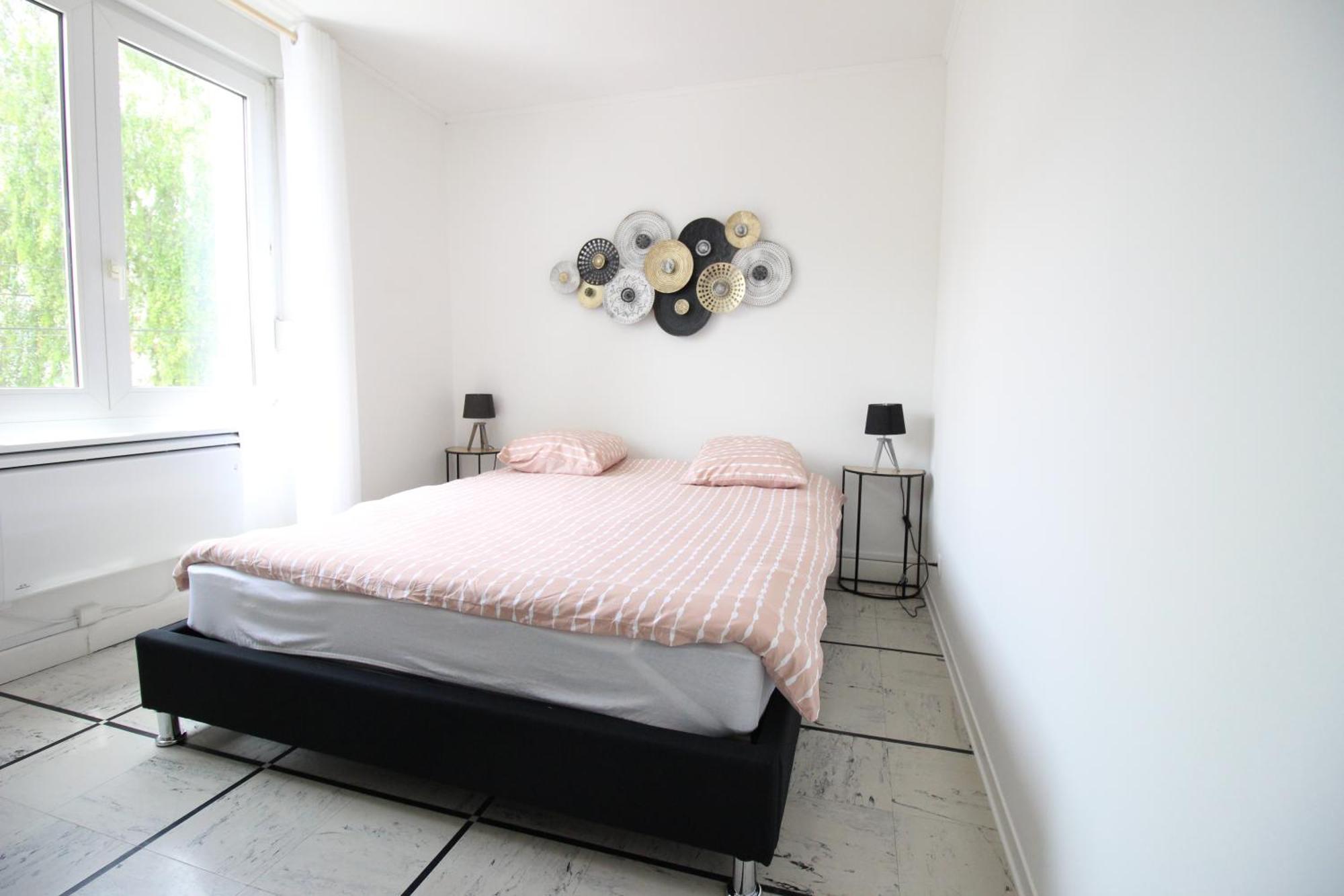 Apartment - - Proche Regiment - Stationnement Facile - Gere Par Presta-zen'services Thierville-sur-Meuse